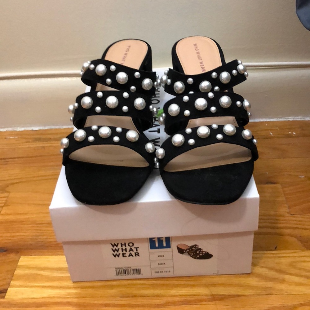 Black sandals